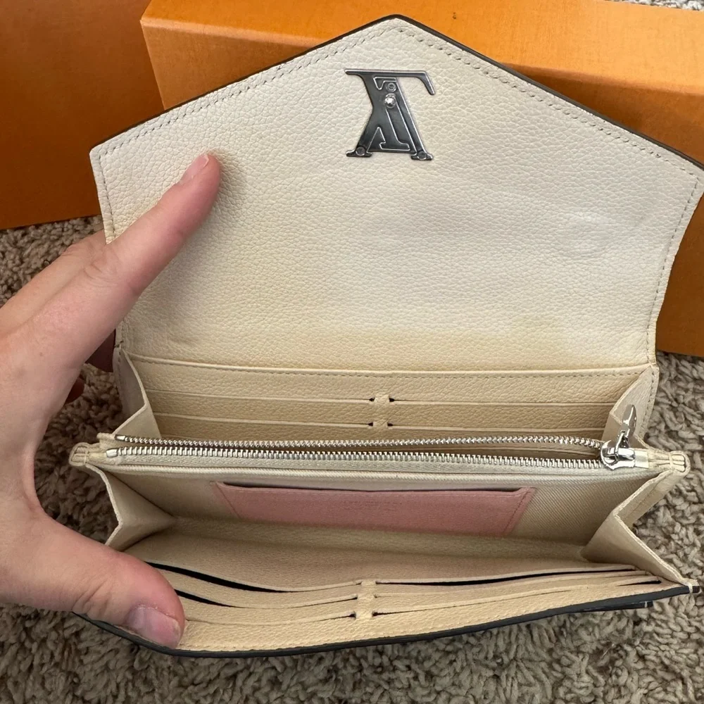 Louis Vuitton MyLockme Flower Fleurs BB Purse and Wallet - Picture 9 of 11